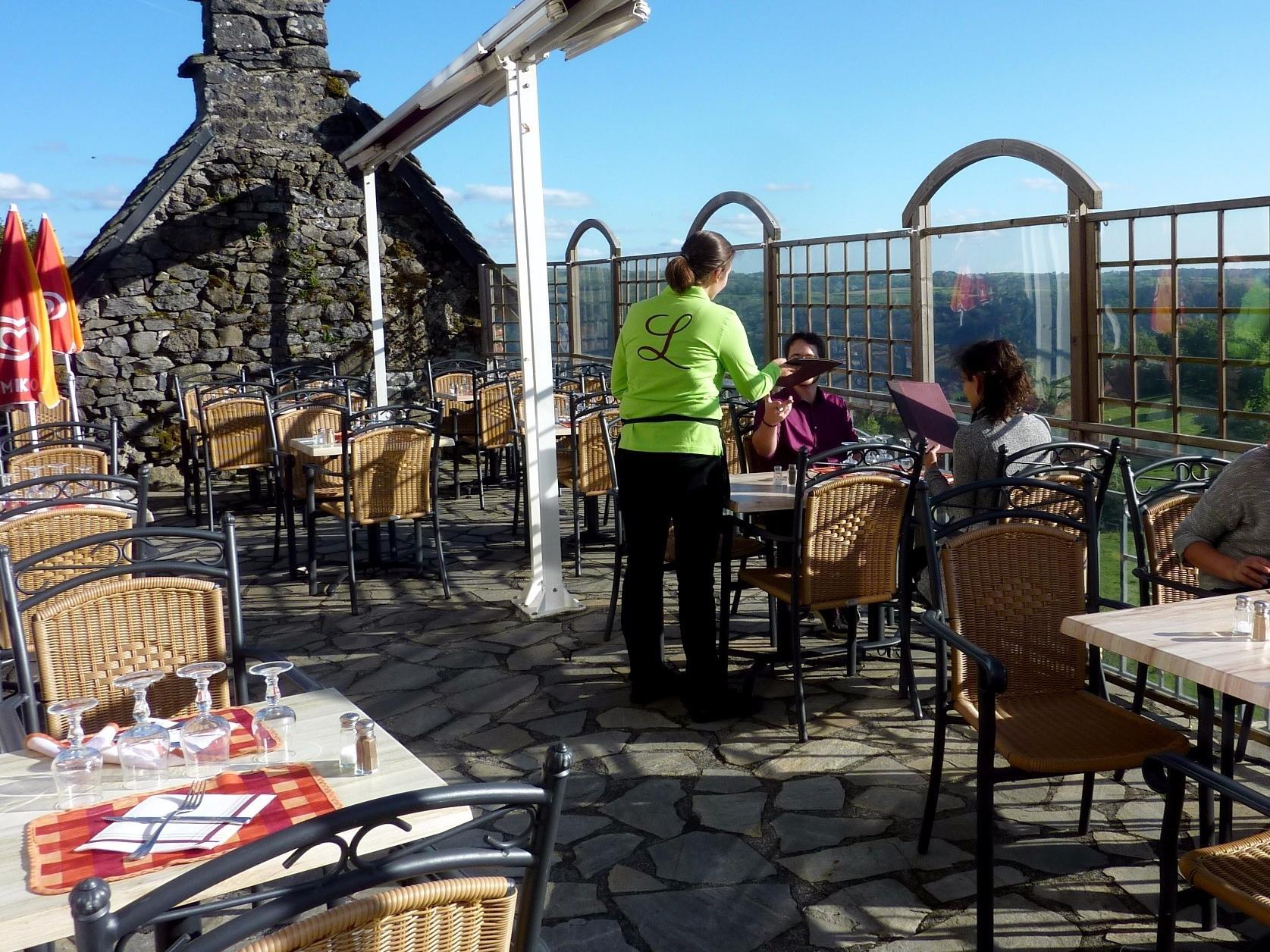 Logis Hotel Restaurant & Spa Les Remparts Salers Eksteriør billede