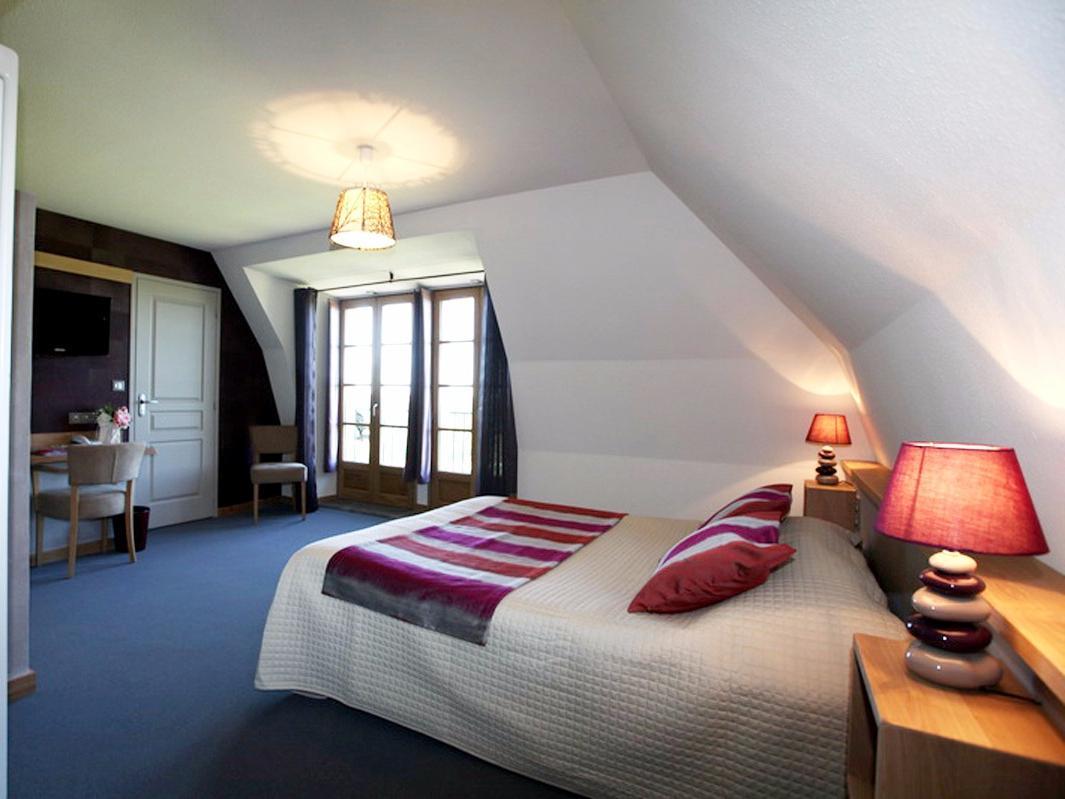 Logis Hotel Restaurant & Spa Les Remparts Salers Eksteriør billede
