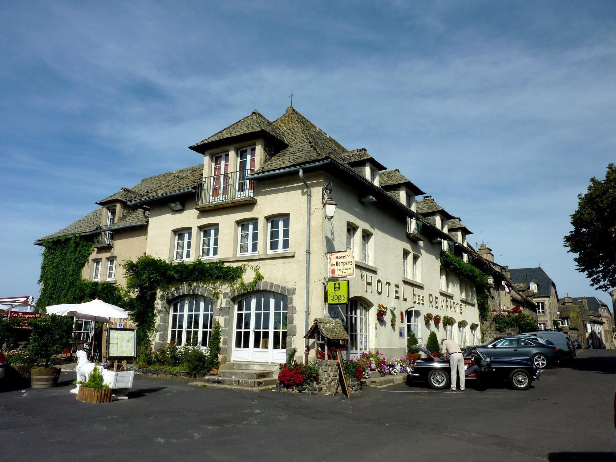 Logis Hotel Restaurant & Spa Les Remparts Salers Eksteriør billede